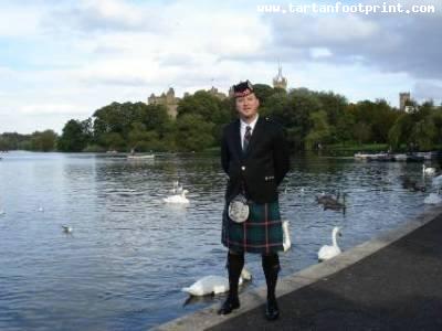 brian  at linlithgow loch.