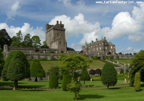 Drummond-Castle-Gardens-Scotland