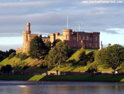 1200px-Inverness_Castle_and_River_Ness_Inverness_Scotland_-_conner395