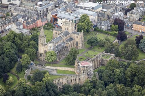 Scotland-2016-Aerial-Dunfermline_Abbey